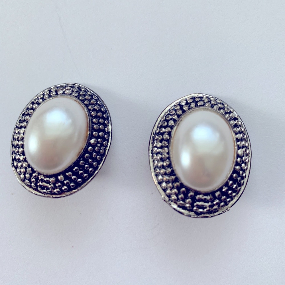 Earrings. Vintage earrings.